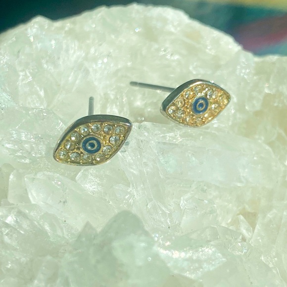 Evil Eye 🧿 Stud Earrings - Picture 3 of 3